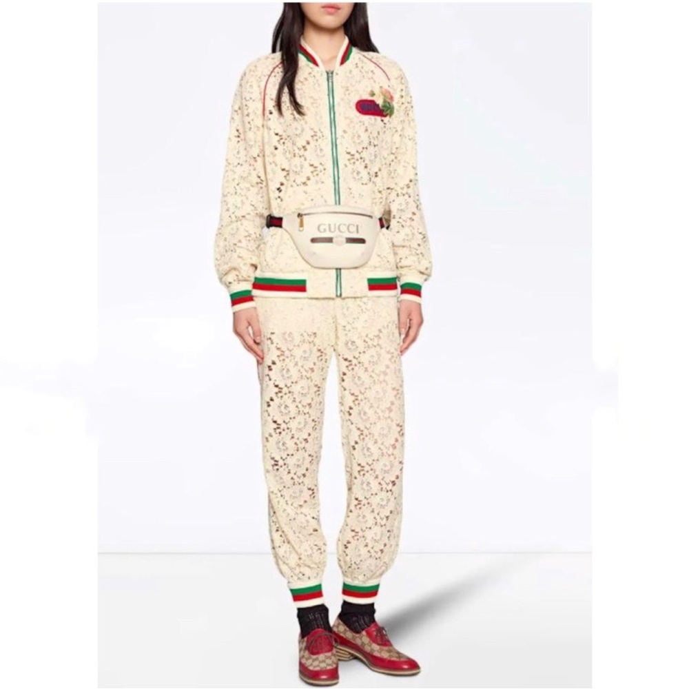 GUCCI Grained Calfskin Small Logo Belt Bag White - Picture 4 of 12